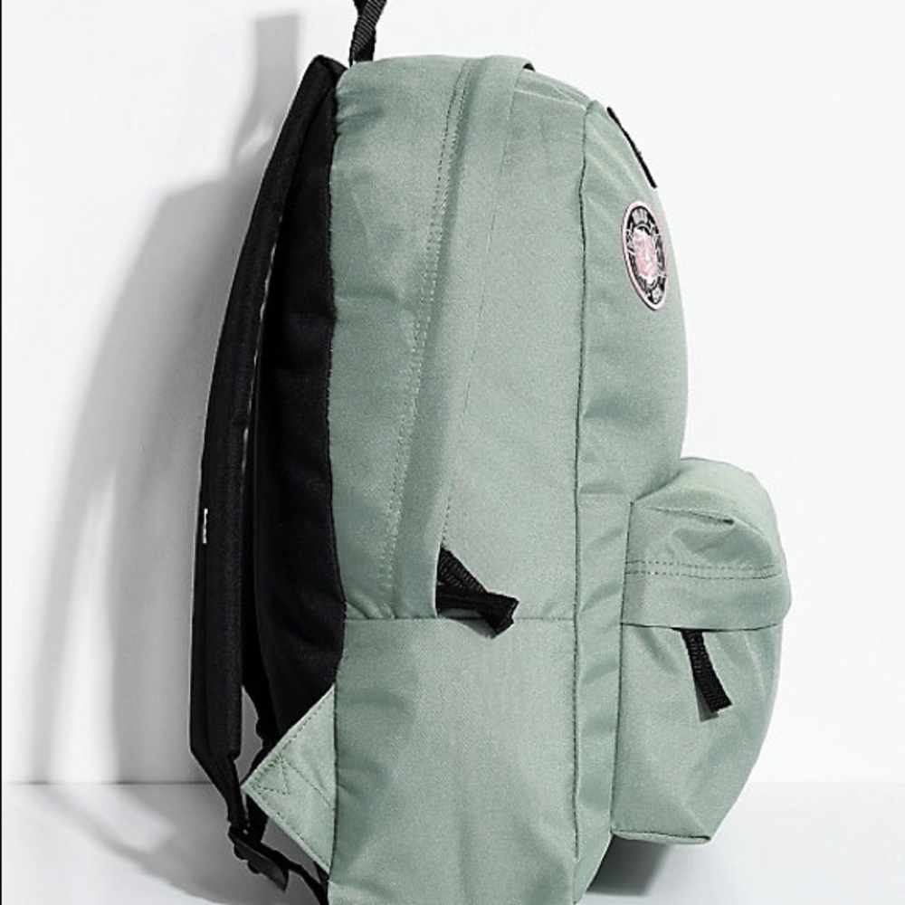 ISO THIS BAG!!! - Picture 2 of 2